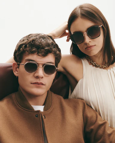 221010 john dalia 0502 480x480